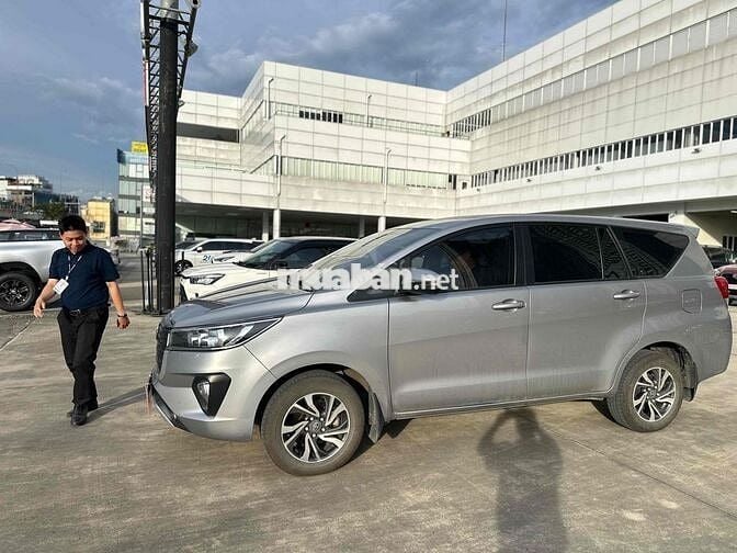 Toyota Innova 2024 E 2.0 MT - 34000 km xe đẹp