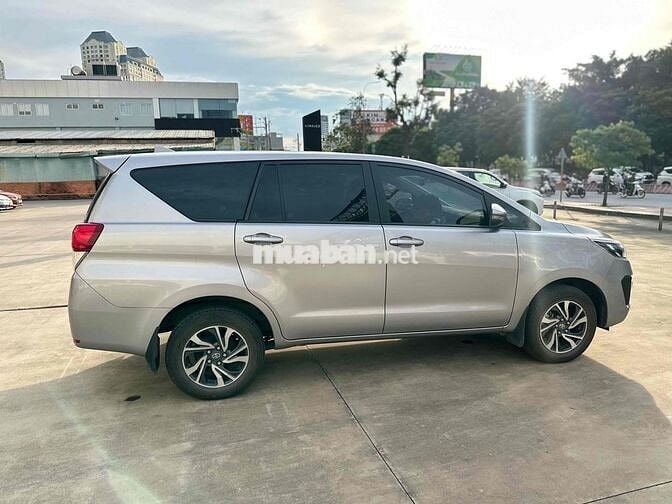 Toyota Innova 2024 E 2.0 MT - 34000 km xe đẹp