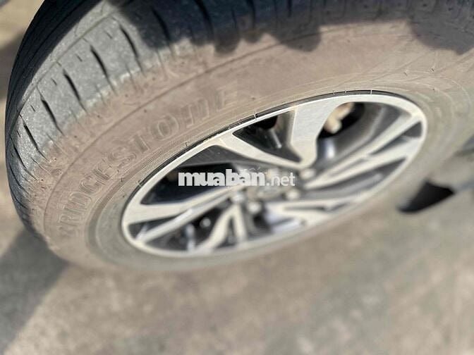 Toyota Innova 2024 E 2.0 MT - 34000 km xe đẹp