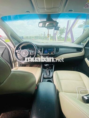 Kia Rondo 2019 - 180000 km