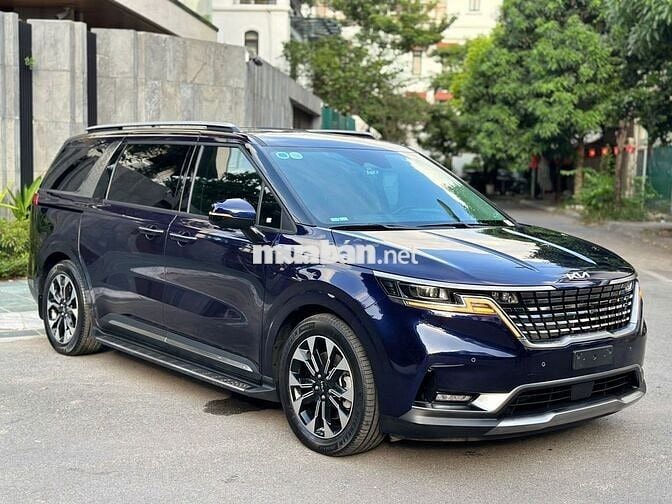 Kia Carnival 2024 Signature 2.2D - 9000 km