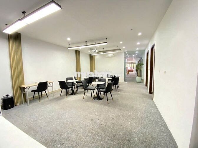 CHÍNH CHỦ CHO THUÊ VP MẶT PHỐ TRUNG HÒA DIỆN TÍCH 200M2 FULL NỘI THẤT