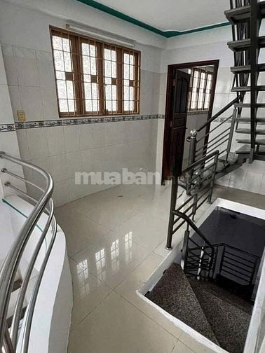 Cho thuê nhà 2Hẻm 4m(XH) Thái Phiên, P.9, Q.11 giá 8.9tr