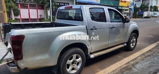 ISUZU DMAX 2013 LS 3.0 4x4 MT - 234567 km