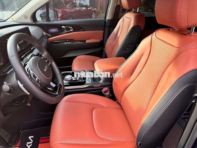 Kia Carnival 2024 Signature 2.2D - 9000 km