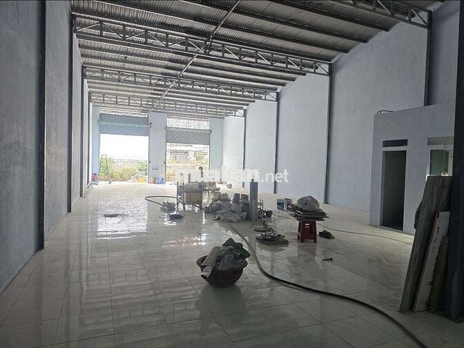 CHO THUÊ KHO,XƯỞNG 300M² Y HÌNH, 23TR/T KCN TÂN BÌNH