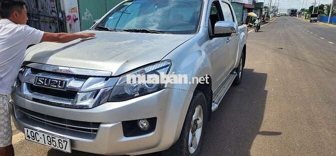 ISUZU DMAX 2013 LS 3.0 4x4 MT - 234567 km