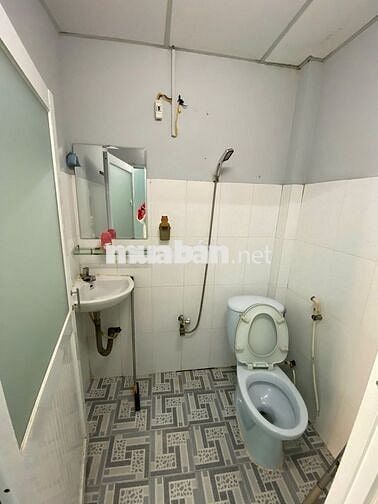 Cho thuê nhà 230/ Nguyễn Xí, P13, Bình Thạnh_DT:4mx16 (3 phòng)