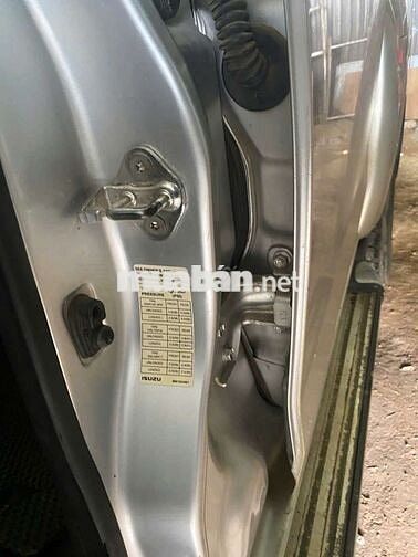 ISUZU DMAX 2013 LS 3.0 4x4 MT - 234567 km