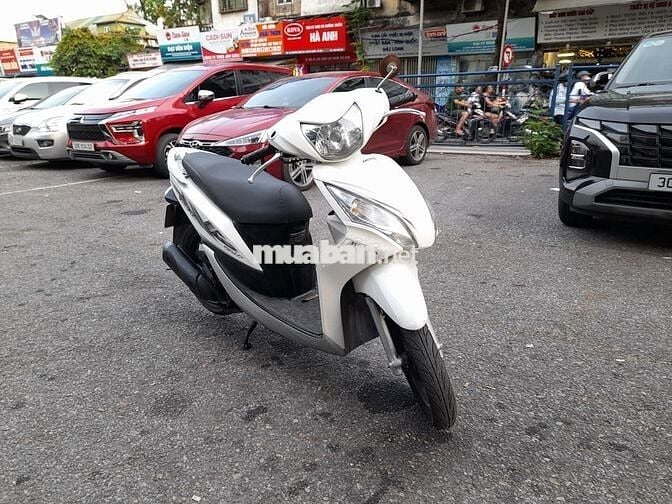 Gia đình cần bán xe Honda Vision bks hanoi 2014 má
