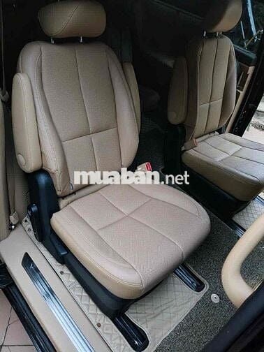 Kia Sedona 2019 2.2 DAT Deluxe - 100000 km