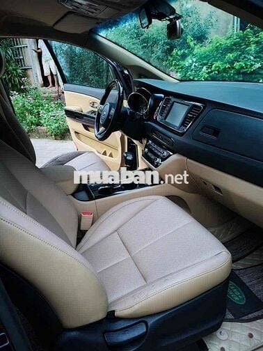 Kia Sedona 2019 2.2 DAT Deluxe - 100000 km