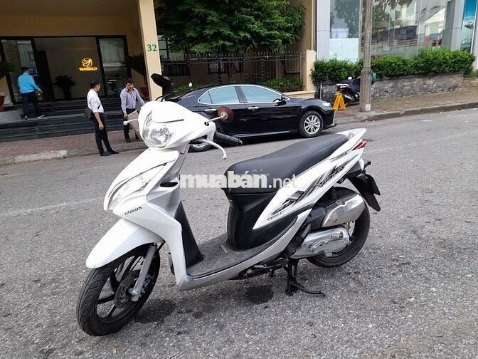 Gia đình cần bán xe Honda Vision bks hanoi 2014 má