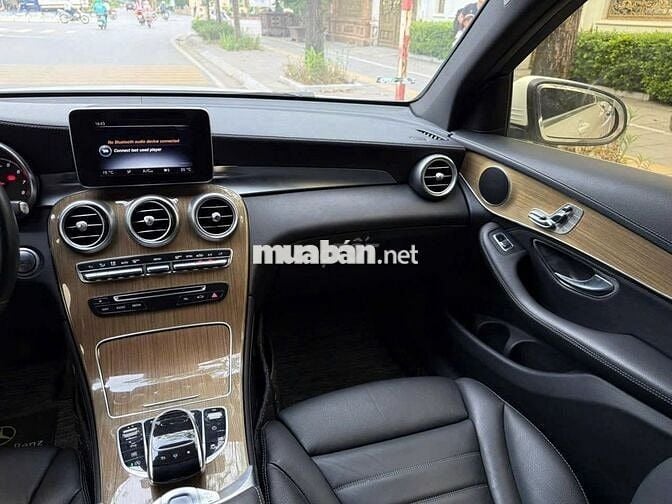 Mercedes Benz GLC 2016 250 4MATIC - 96000 km