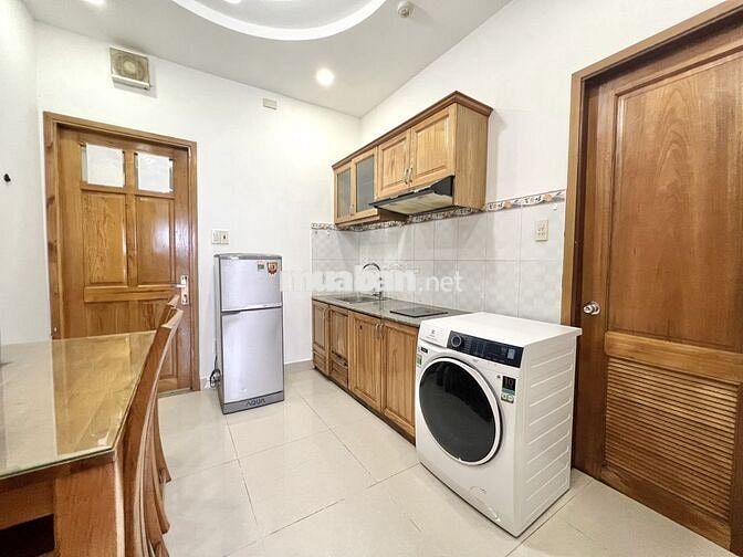 CĂN HỘ BAN CÔNG NGAY TRUNG TÂM QUẬN 1 ĐƯỜNG NGUYỄN TRÃI