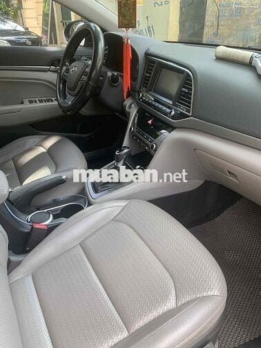 Cần bán xe huynhdai elantra 2017  at