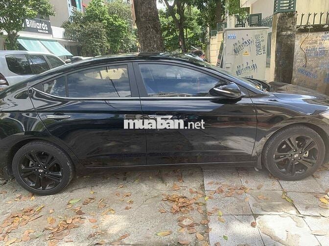Cần bán xe huynhdai elantra 2017  at
