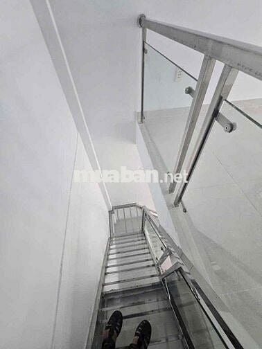 cho thuê nhà sát mặt tiền tân hương, mở tiệm ok