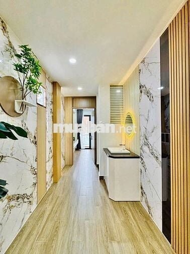 HXH ĐẬU CỬA CMT8 Q.3 -200M2 -5 TẦNG BTCT - CÓ THANG MÁY -CHỐT DƯỚI 9TỶ