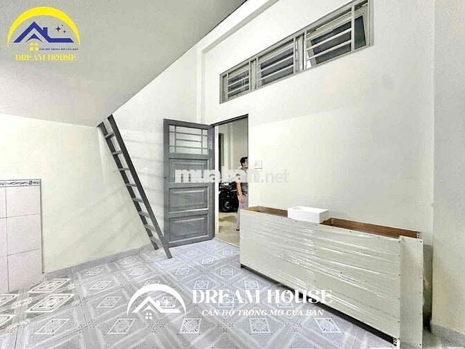 PHÒNG DUPLEX GÁC CAO - RỘNG THUẬN TIỆN QUA VĂN HIẾN