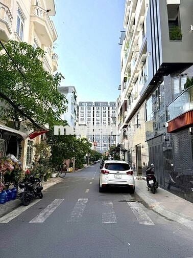 HXH ĐẬU CỬA CMT8 Q.3 -200M2 -5 TẦNG BTCT - CÓ THANG MÁY -CHỐT DƯỚI 9TỶ
