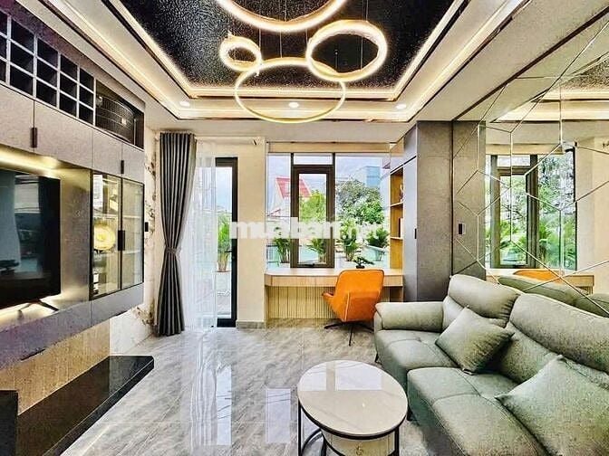 HXH ĐẬU CỬA CMT8 Q.3 -200M2 -5 TẦNG BTCT - CÓ THANG MÁY -CHỐT DƯỚI 9TỶ