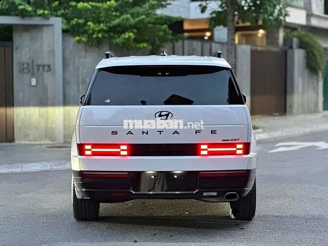 Hyundai SantaFe Calligraphy 2.5L Turbo HTRAC