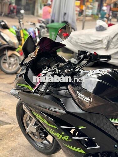 Cần bán Kawasaki Ninja300 2016 Biển 89 9 chủ
