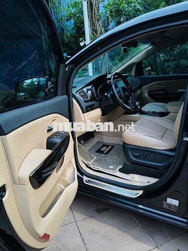 Kia Sedona 2019 2.2 DAT Deluxe - 100000 km