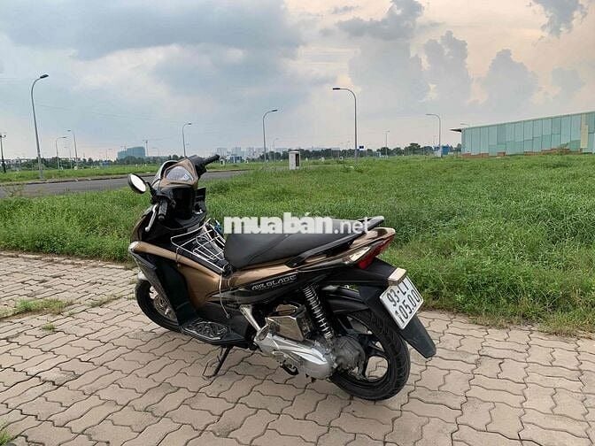 Mới mua xe mới nên dư xe cần bán