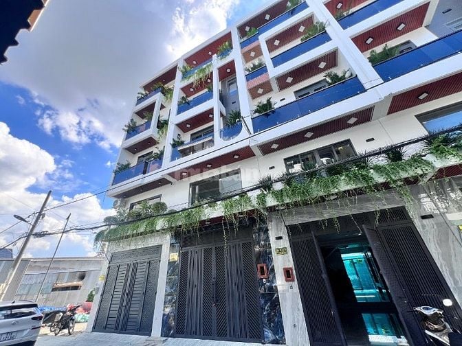 Nhà mới Thạnh Xuân 25. DT: 4.40 x 18.25m. Giá: 7.6 tỷ