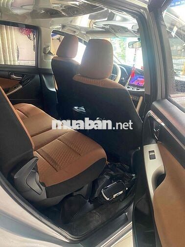 Gia đình cần bán innova 8 chổ 2019 số sàn