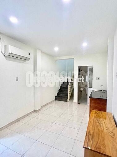 Giá mới chỉ 3.35 tỷ – Nhà 2 tầng hẻm gần mặt tiền Phan Văn Trị