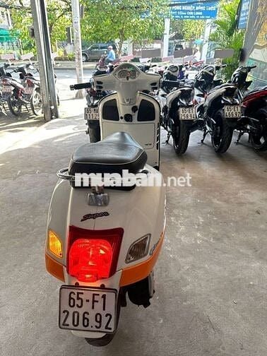 Vespa GTS  ( e có bán góp )
