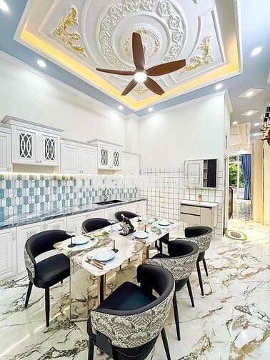 NHÀ TRỆT LẦU  FULL NỘI THẤT GẦN TRƯỜNG ĐH FPT, ĐH NAM CẦN THƠ