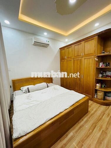 Cho thuê nhà 3 tầng, 4PN FULL nội thất, gần Big C Dĩ An (GO)