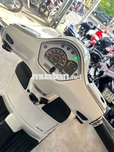 Vespa GTS  ( e có bán góp )