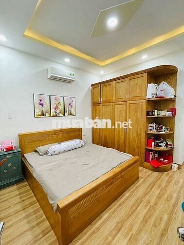 Cho thuê nhà 3 tầng, 4PN FULL nội thất, gần Big C Dĩ An (GO)