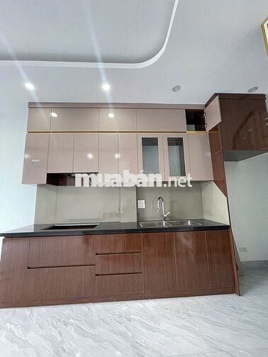 Nhà 5T*32m2 ngõ nông rộng ô tô vào tận cửa, gần đại học. Giá 3,05 tỷ