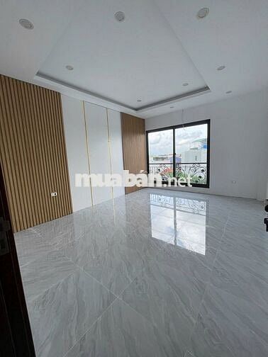 Nhà 5T*32m2 ngõ nông rộng ô tô vào tận cửa, gần đại học. Giá 3,05 tỷ