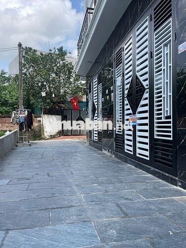 Nhà 5T*32m2 ngõ nông rộng ô tô vào tận cửa, gần đại học. Giá 3,05 tỷ