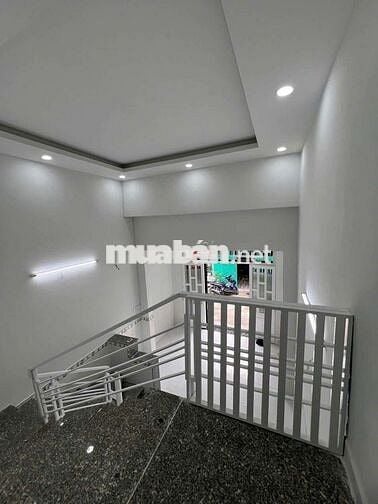 3tỷ950 tl CẤP 4 GÁC LỬNG TCH 03-07, Q12: 1 trệt  lửng 56m,3PN, 2WC,