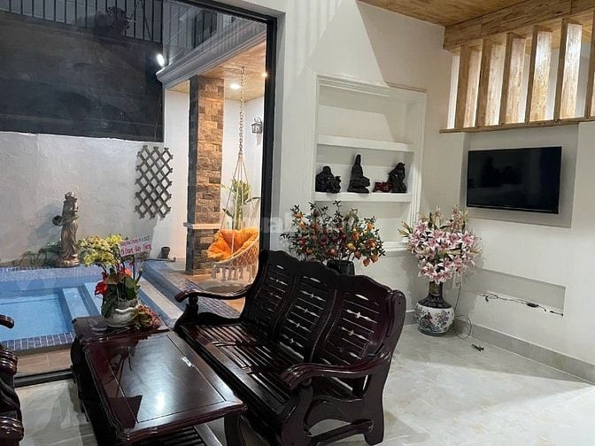Bán nhà biệt thự 300m2, 10 tỷ tại số 2, đường G, Phường 3, Tây Ninh