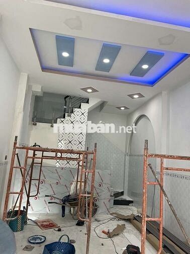BÁN NHÀ MỚI NGAY NGÃ TƯ BỐN XÃ, DT 4X10, HXH, 2 TẦNG, GIÁ 4 TỶ 650 TL