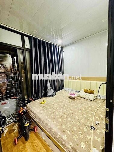 Bán nhà tập thể phố Tân Mai lô góc 2 thoáng sổ to ở ngay 80mT2 giá 3.7