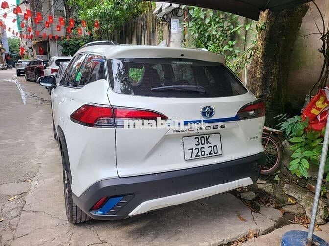 Bán toyota cross 2022 1.8HV - 32156 km