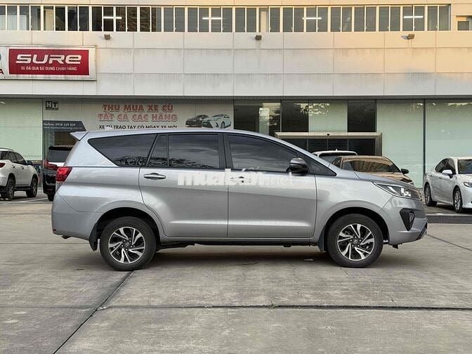 Toyota Innova 2024 E 2.0 MT - 34000km - Xe lướt