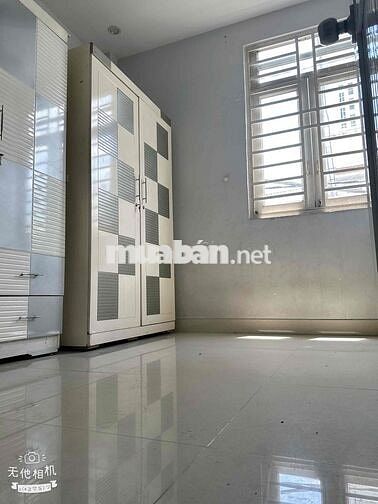 Cần cho thuê nhà nguyên căn thới an Q12 1 trệt 2 lầu 3 pn 3 wc