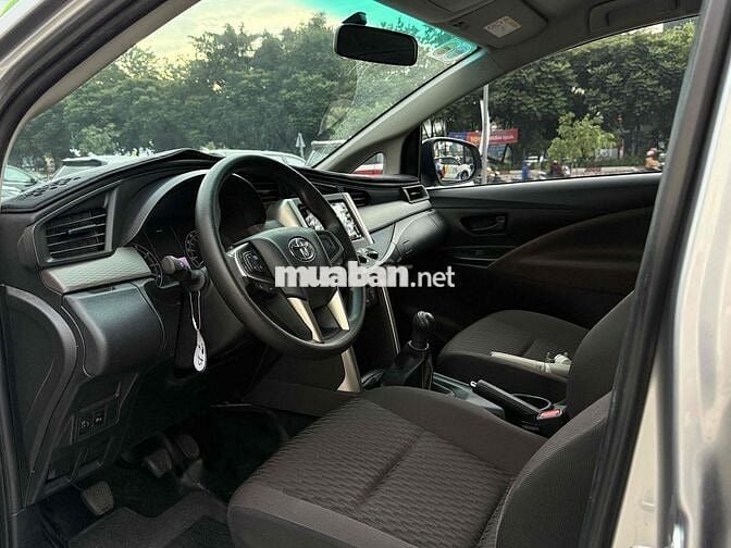 Toyota Innova 2024 E 2.0 MT - 34000km - Xe lướt