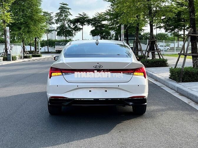 Elantra 1.6 AT bản đặc biệt sx 2023